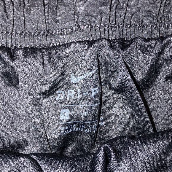 Nike Dri fit black swirl print athletic running shorts size medium - Picture 3 of 6